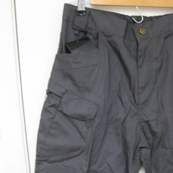 NWT Outdoor Equipment gray cargo shorts L large - Picture 3 of 9